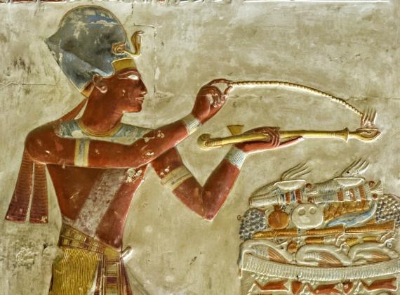 Seti burning incense